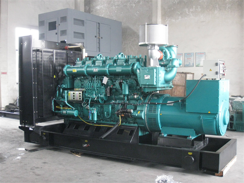 200KW 柴油发电机的油耗是多少？